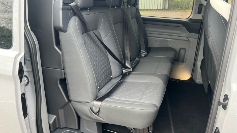 Ford Transit Custom 320 L2 Petrol Fwd 2.5 PHEV 232ps H1 Double Cab Van Limited Auto